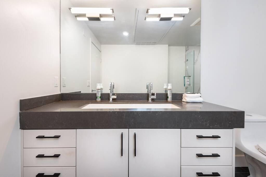 Chic And Elegant 2-Bedroom Haven W/ Roof Deck Los Angeles Luaran gambar